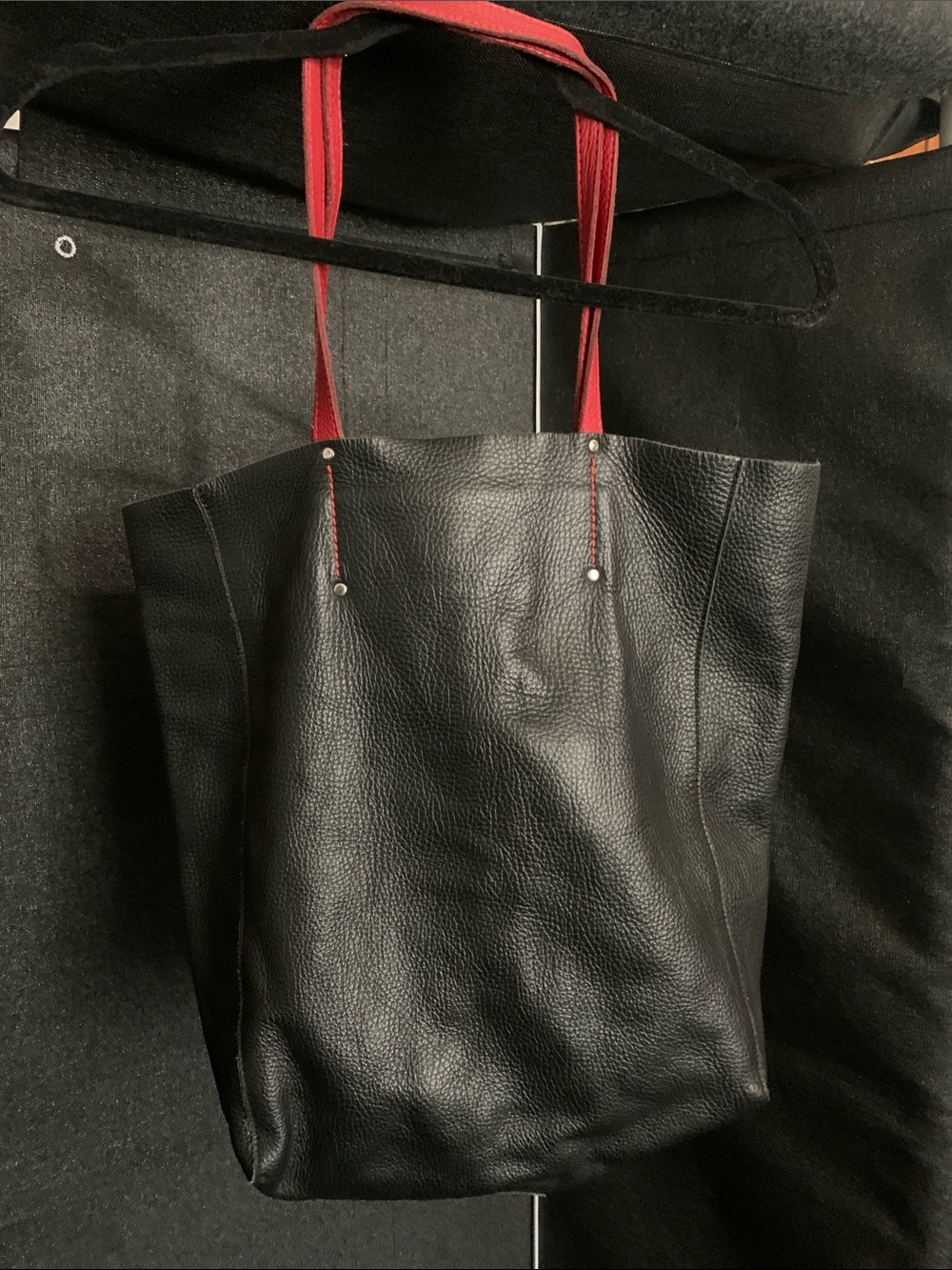 #556 Roots Black Leather Tote with Red Shoulder Straps